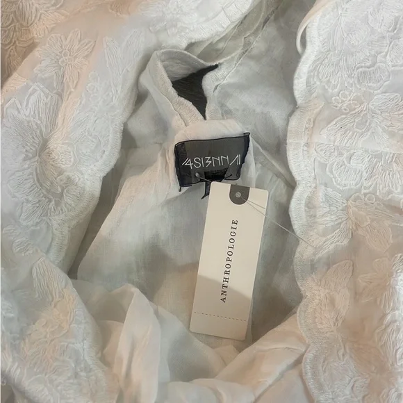 Anthropologie white floral stitched V neck flowy top, tie back, Medium,NWT - Picture 9 of 11